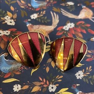 VintageROCCOCO Red enamel and Gold tone  pierced Earrings
